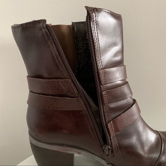 Hush Puppies Rustique - Brown Leather Mid Calf Boots with Heel - Size 8M - Picture 9 of 16